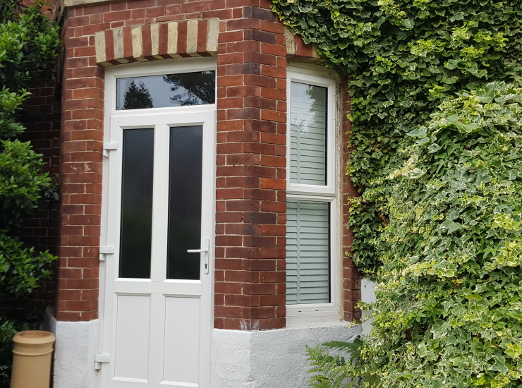 Wood-grain effect windows and door replacement for Victorian period townhouse